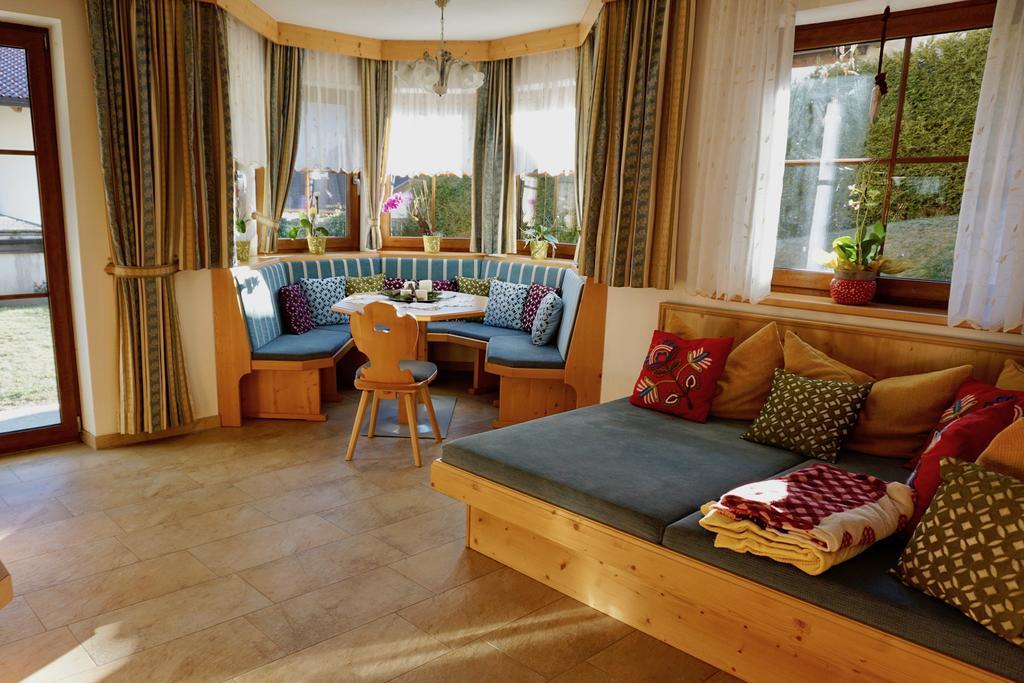 Sonnenschloessl Apartments ノイシュティフト・イム・シュトゥーバイタール エクステリア 写真